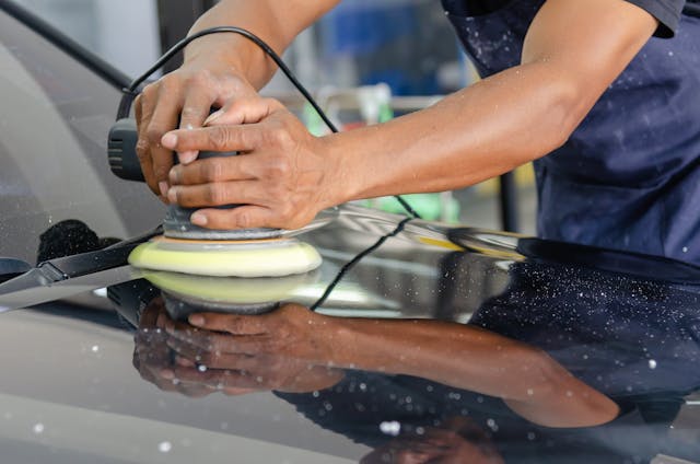 Réparation de carrosserie : tout ce qu&rsquo;il faut savoir avant de confier votre voiture à un professionnel